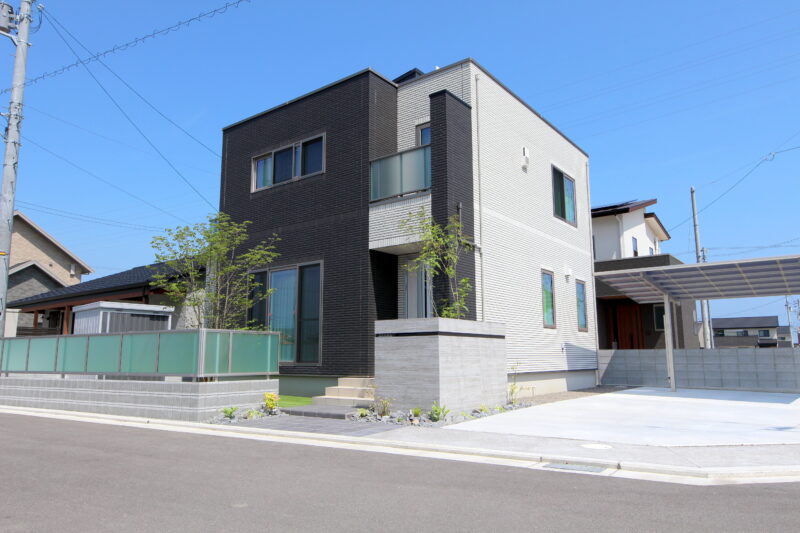 建物に合わせたシンプル外構　　　　愛媛県 西条市 外構工事